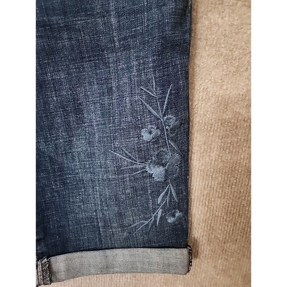 Levis Bermuda Denim Shorts Womens 27 Blue Cuffed Embroidered Stretch - Picture 4 of 10